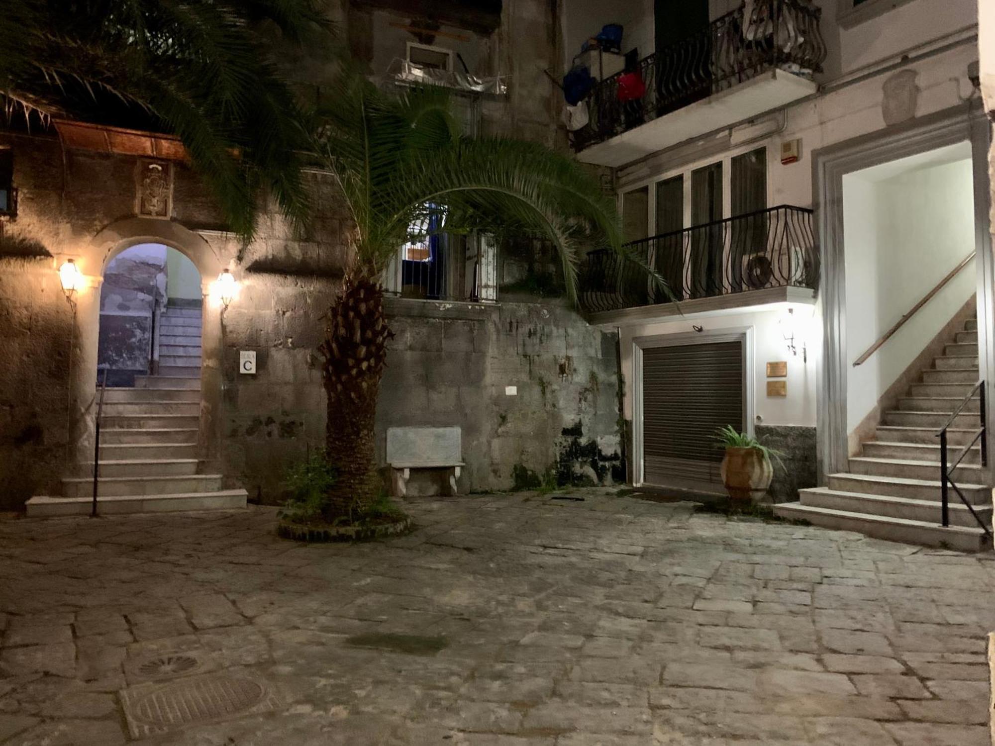 Galasso Apartments Νάπολη Εξωτερικό φωτογραφία